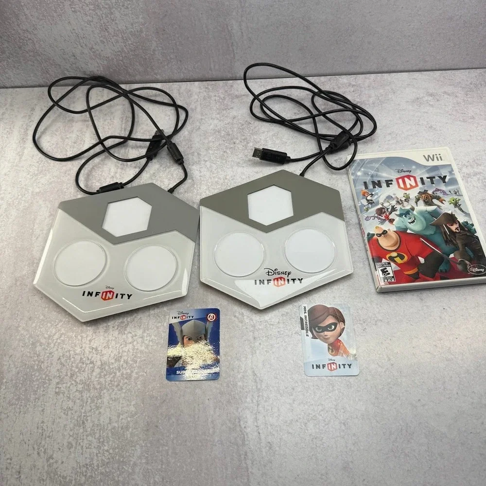 Disney Infinity Pad Set of 2 & Wii Game w/ Manual Untested
